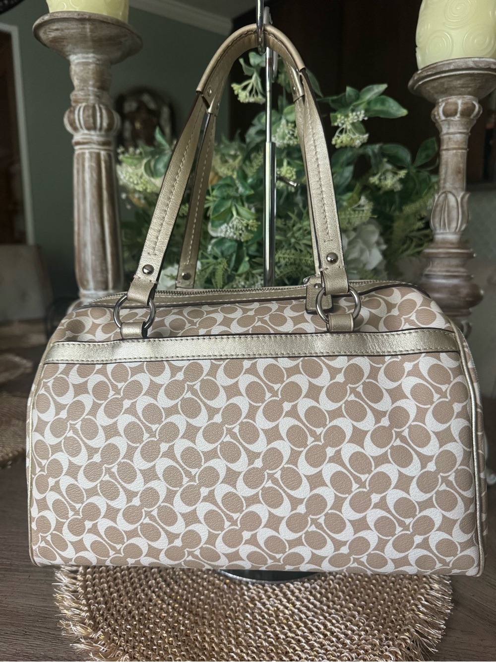 LIKE NEW Coach Bag Beige Signature Stripe Dome with Gold Trim - Gorgeous 🌟 - Picture 4 of 9